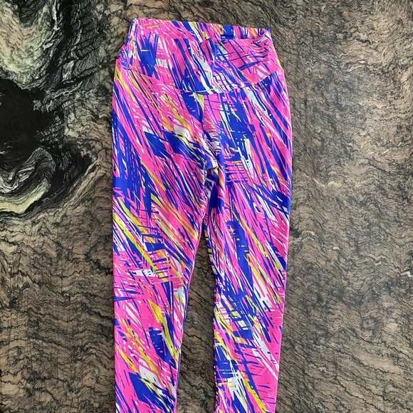 CLS Sportwear - Scrunch Butt Leggings - Picture 2 of 4